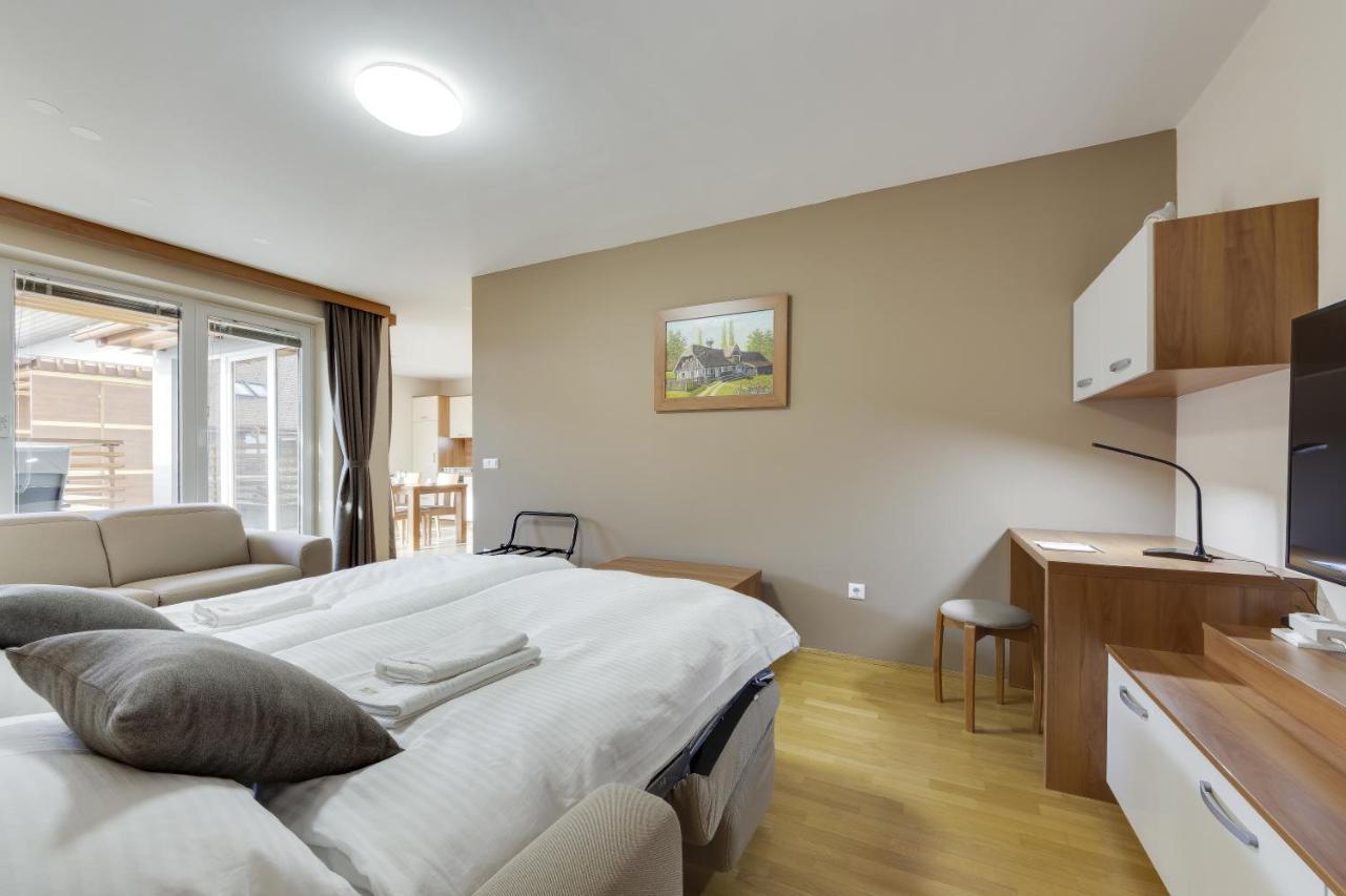 J&M Spa Holiday Home Moravske Toplice Exterior photo